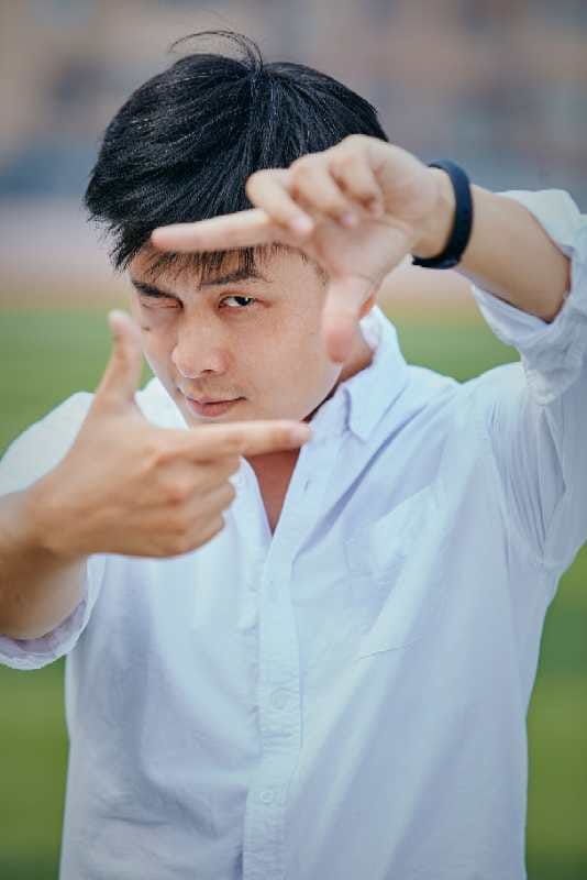 覃杰