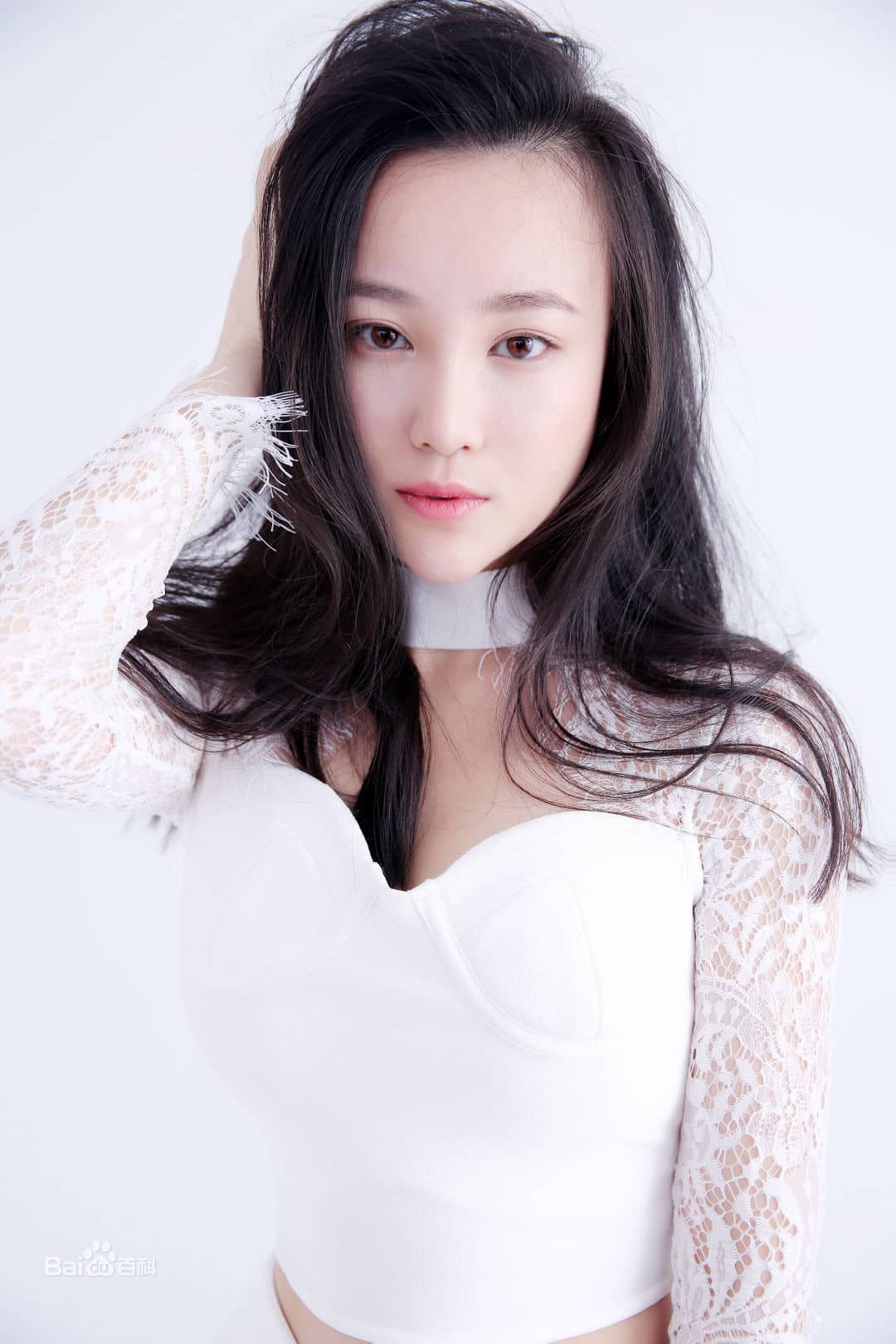 贾明瑛