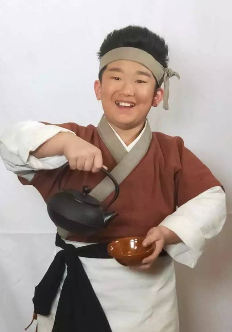 李淏东