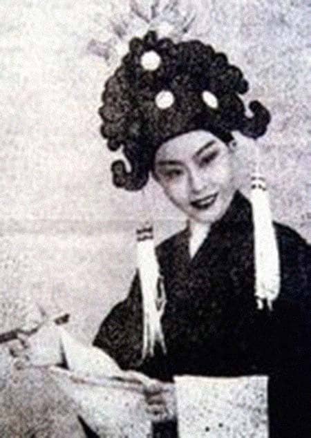 陈佩君