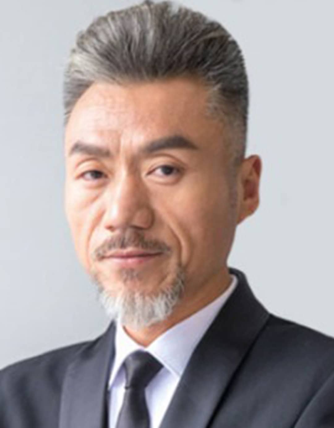 肖万阁
