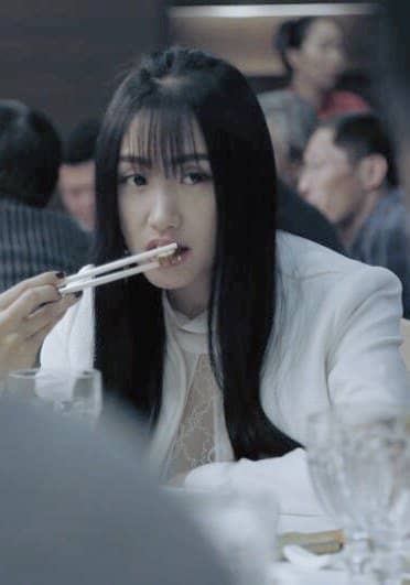 于洛熙