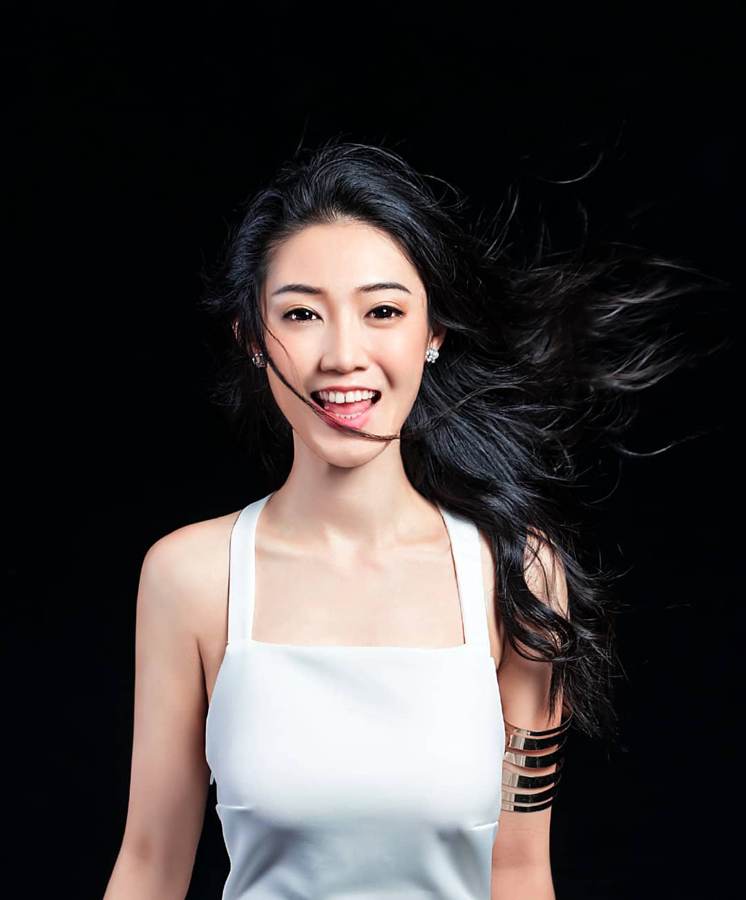 邓雯心