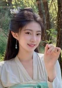 周佳艺