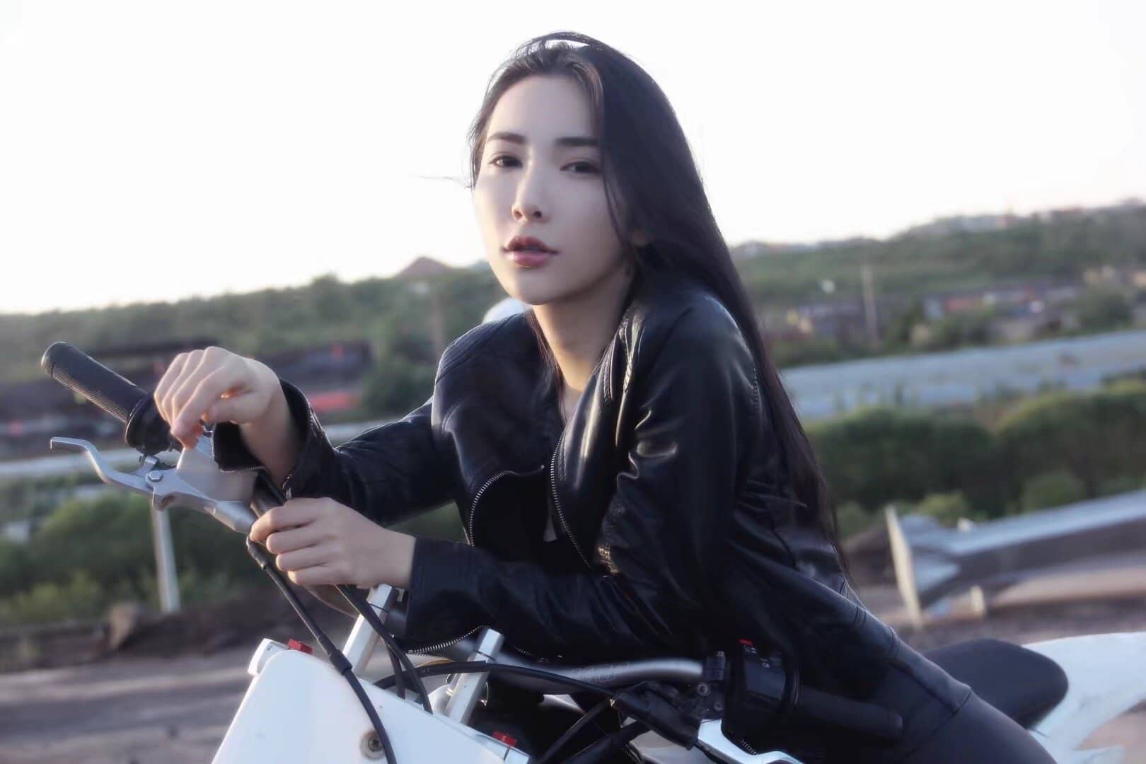 周婧