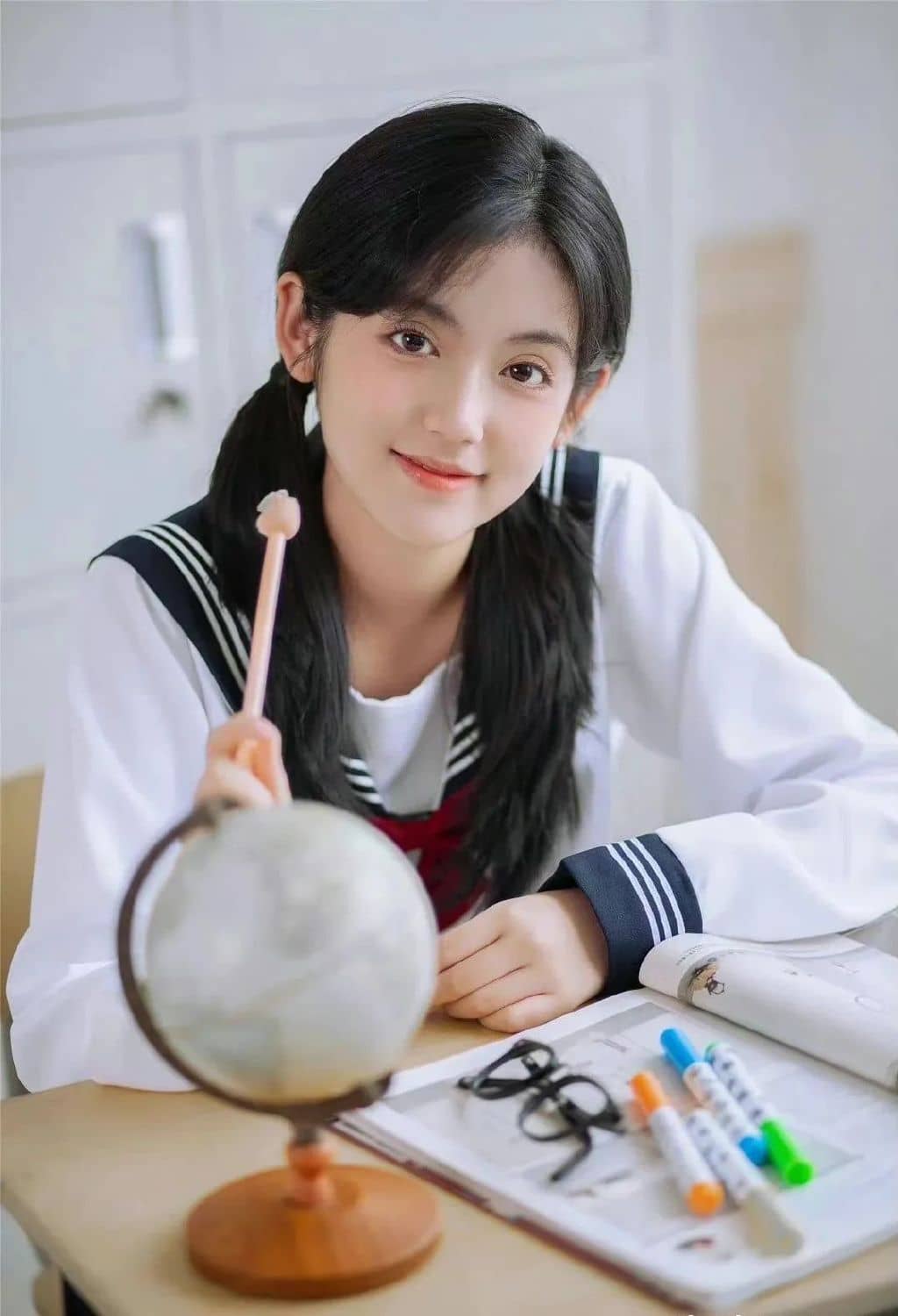 黄婧纯