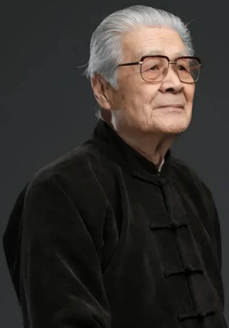蓝天野
