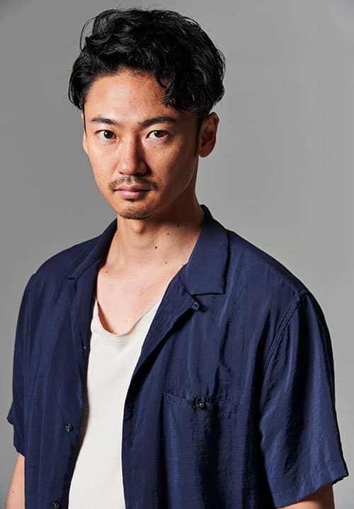青木健
