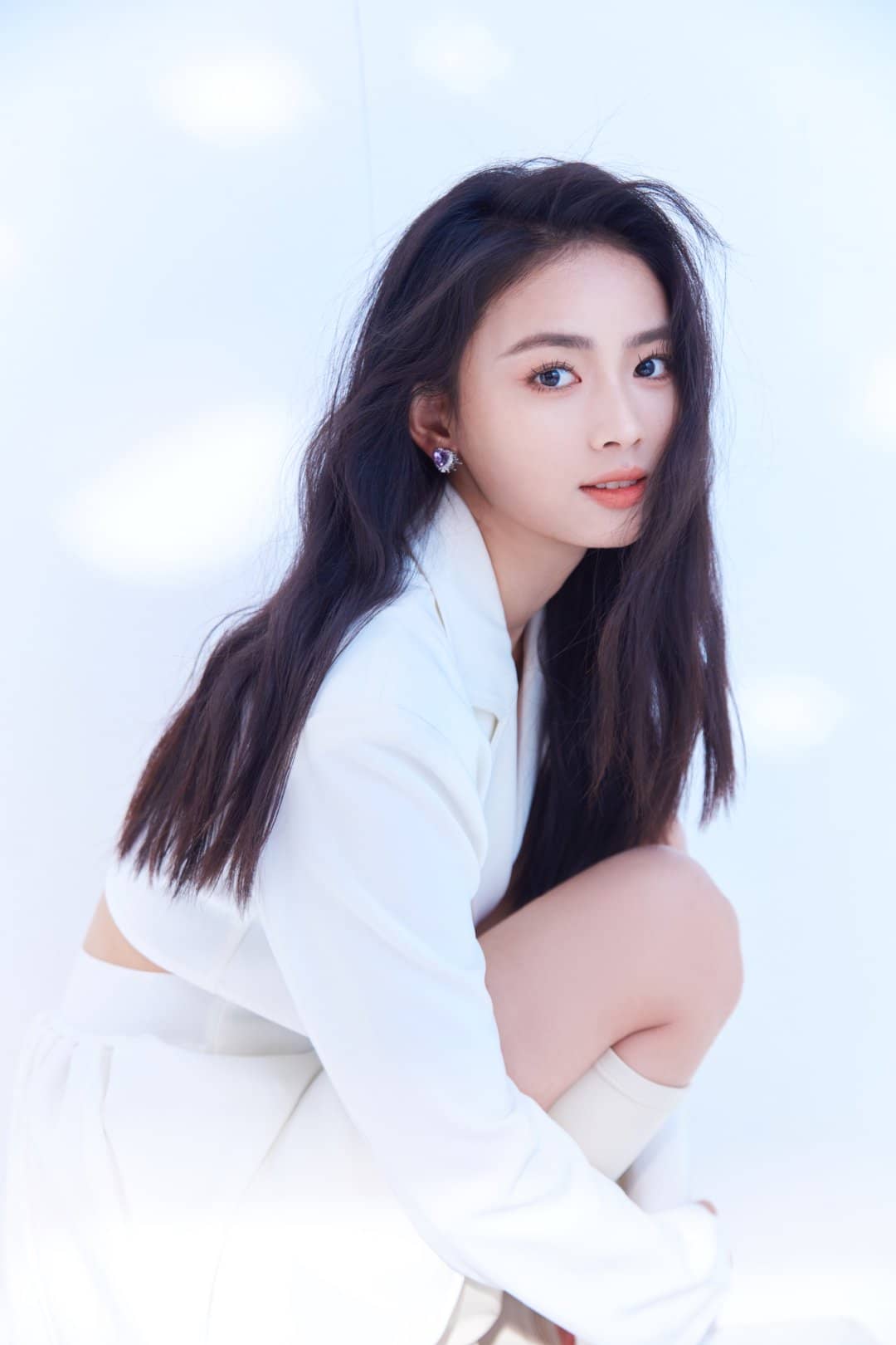 查伊