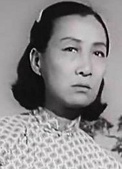 高依云