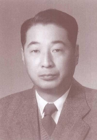 石挥