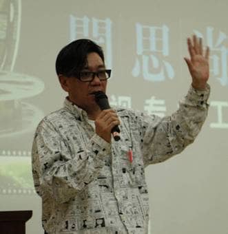 黄靖华