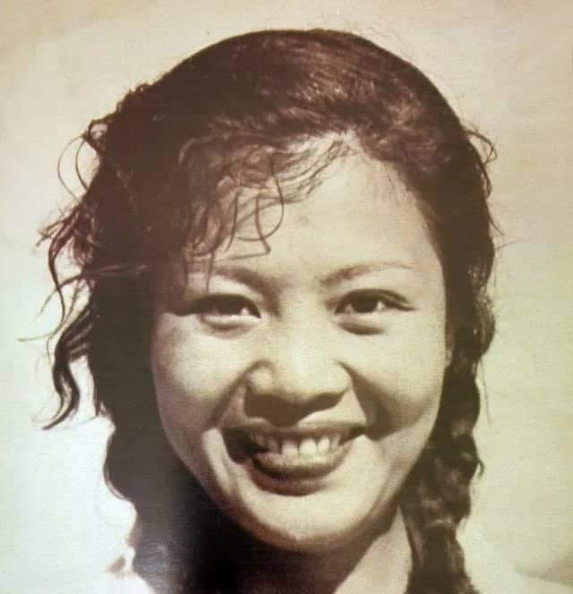 李露玲