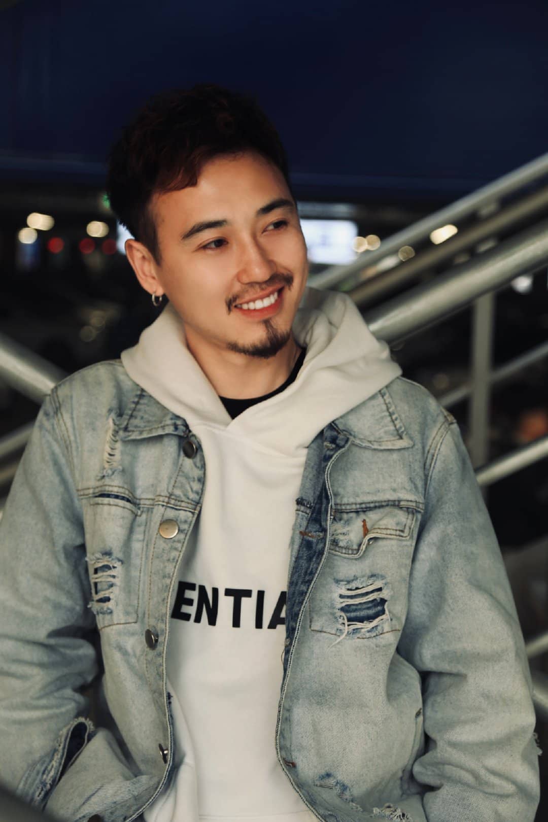 李振