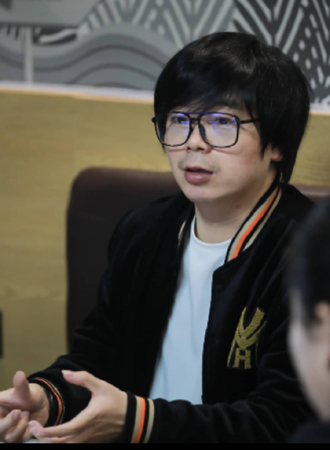 李知儒