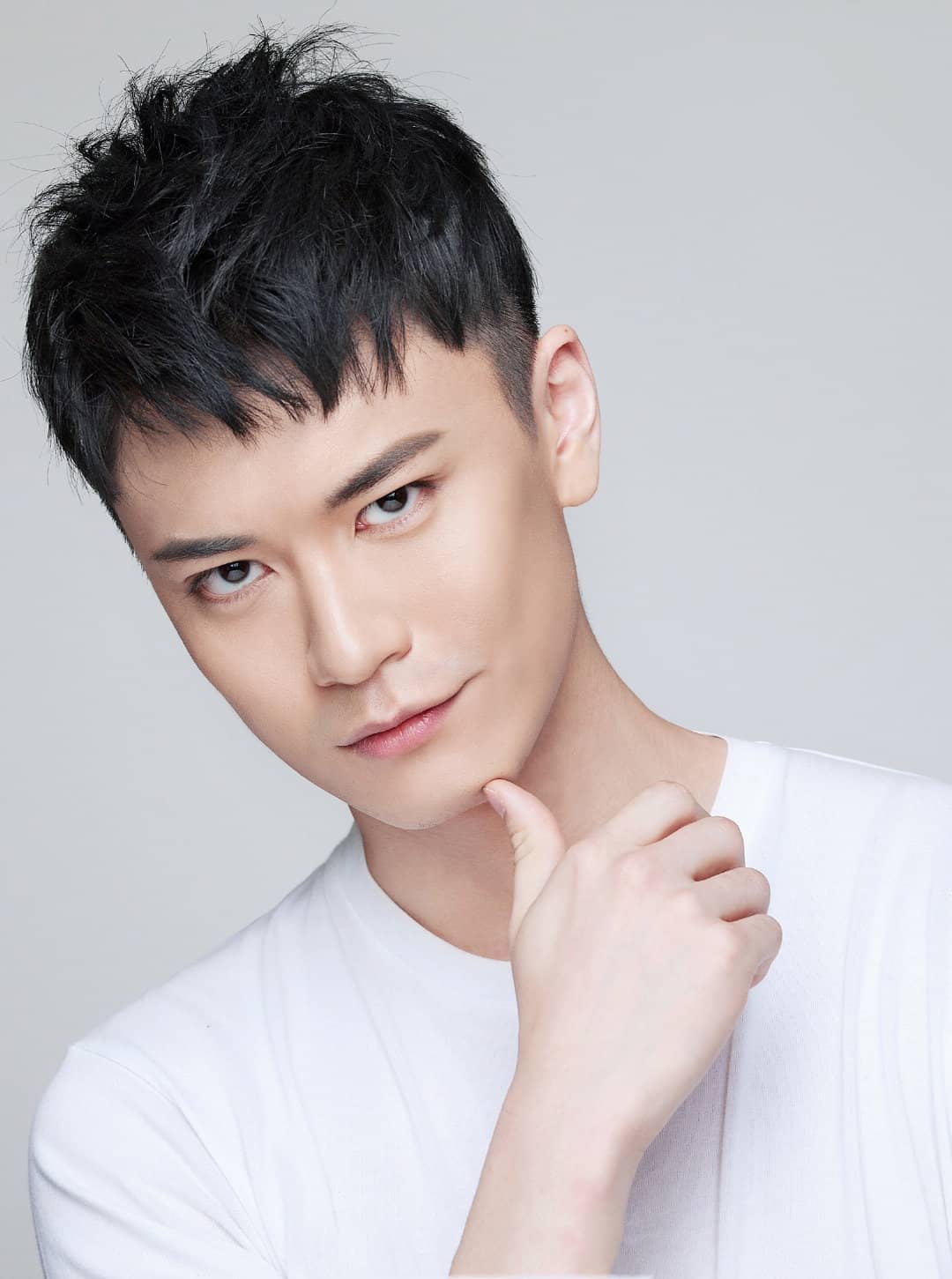 黄鹤立