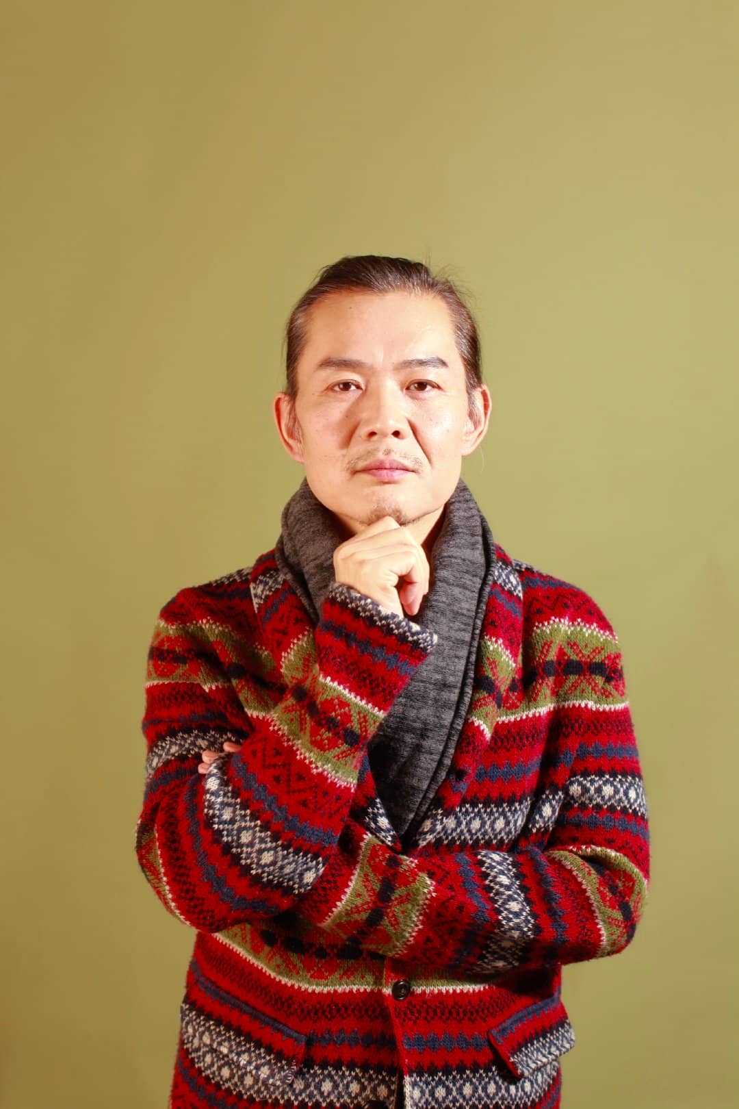 岳鼎
