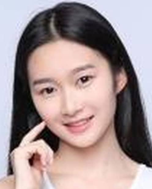 周蓉倩