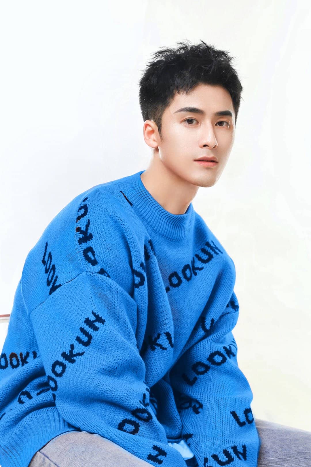 李奔